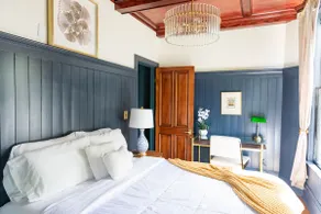 Stay in Decadence | One-of-a-Kind Flat on Broadway - Image 3