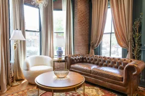 Stay in Decadence | One-of-a-Kind Flat on Broadway - Image 2