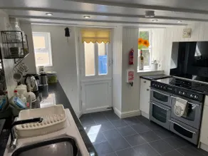 Charming, spacious cottage with stunning views of Staithes and the harbour - Image 3
