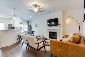 Spacious 3BR Home | Parking for Up to 5 Cars - Image 3