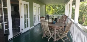 Pahoa: Upper Level w/ Lg lanai * Cool breezes* - Image 5