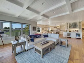 Stunning Lakeview Home with 5 Bedrooms and 6k SqFt of Modern, High-End Amenities - Image 3