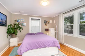 Gorgeous townhouse in Salem w/ outdoor oasis - Image 5