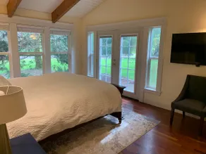 Spacious master, private entrance, full bathroom. - Image 2