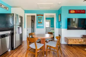 Cozy Vintage Inspired Hawaiian Guest Cottage - Image 4