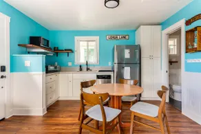Cozy Vintage Inspired Hawaiian Guest Cottage - Image 5