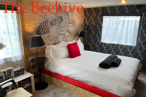 The Beehive Lodge, Hot Tub, private outside area - Image 4