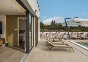 Villa Coralis With Heated Pool - Image 2