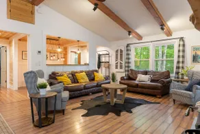 Secluded, Modern Mountain Gem - Sleeps 10 - Image 2