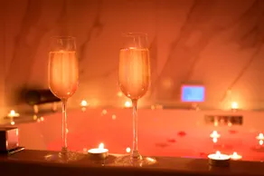 Romantic spa/sauna suite in Avignon - Image 5