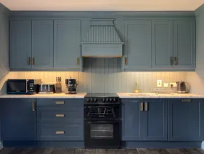 Luxurious Converted Old Victorian Bank Building - Image 5
