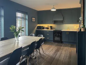 Luxurious Converted Old Victorian Bank Building - Image 3