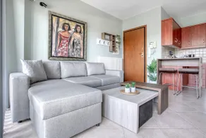 Sunny & cosy apt with balcony in Peristeri! - Image 5