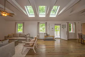 3-bedroom Berkshire bungalow on 2.5 peaceful acres - Image 4