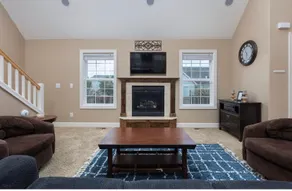 Blissful 3BR home steps to the beach, pet friendly - Image 5