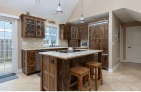 Blissful 3BR home steps to the beach, pet friendly - Image 2