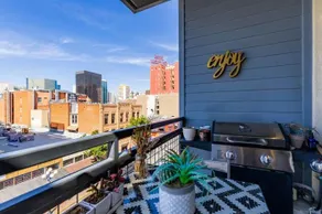 5 Star Boho-Chic apt w/a parking Gaslamp,Seaport . - Image 2