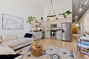 5 Star Boho-Chic apt w/a parking Gaslamp,Seaport . - Image 3