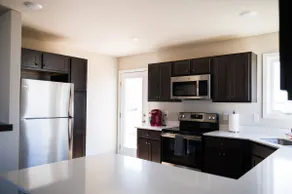 Quintessential Iowa Stay -Quiet, Cozy & Convenient - Image 2
