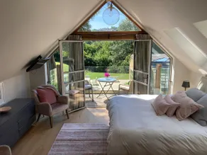 Adorable One Bedroom Cotswold Studio - Image 3