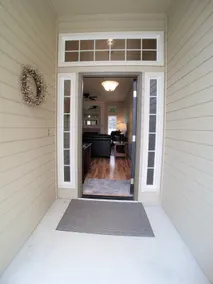 Beautiful Home in Golf Course Community - 3 Bedroom plus Den - Image 3