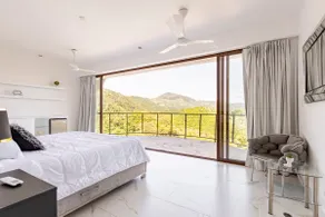 Celestial panoramic Hilltop Villa, infinity pool - Image 4
