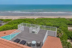 Direct Oceanfront Hideaway Beach House 3 story with Rooftop Terrace! - Image 2