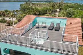 Direct Oceanfront Hideaway Beach House 3 story with Rooftop Terrace! - Image 3