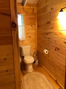 Private tiny cabin on six acres of trees - Image 4