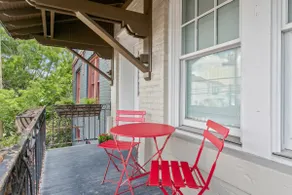 Luxury 2BD Apt | 1 Block off St. Charles - Image 4