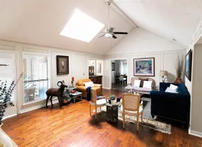 Secluded Oasis w/ Diving Pool, Hot Tub & Koi Pond  - Image 4