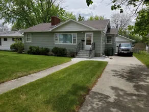 3 bedroom house close to hospitals and colleges - Image 3