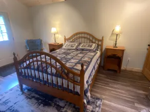 Cedar Creek! Privacy, quick walk to the beach - Image 5