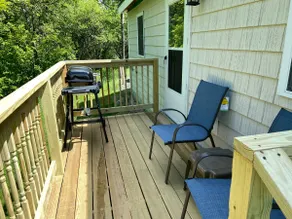 Cedar Creek! Privacy, quick walk to the beach - Image 3