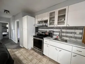 Duplexes Basic 3 bedroom in Trenton 3 parking - Image 3