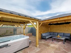 Westertonhill Newbuild Lodges with Private Hot Tub Hire Available - Image 3