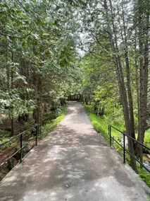 Charming Log Home - 25 private acres in Caledon - Image 5