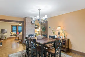 Gorgeous historic 2 BR home in the heart of Mason - Image 3