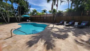 Designer Home Heated Pool Near Beach Private Bckyd - Image 2