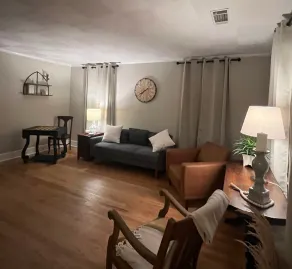 Sarah's Cottage in the heart of Millen - Image 2