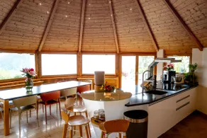 4 Seasons Cottage. Jacuzzi and stunning views - Image 4