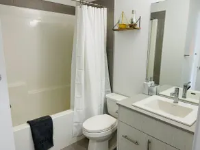 A Comfy Private Pad- 1 BR/ 2 Queen Beds - Image 5