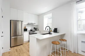 The Rustik - Luxury 2bd in heart of Montreal - Image 2