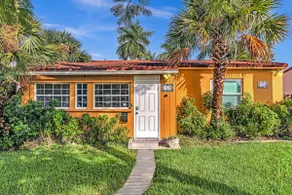 5 Minutes to Ocean & Casino's - Large Backyard - Image 3