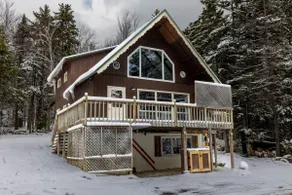 Chalet Near Jay Peak Waterpark, Hiking & Skiing - Image 4