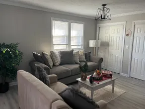 Sky Blue House Goldsboro ! - Image 5