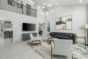 Luxurious and Modern Home - Image 4