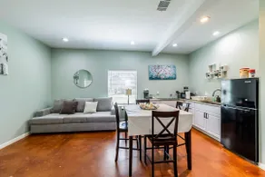 Cozy Home near Kalahari Resort & Dell Diamond - Image 3