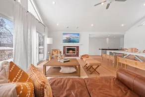 Luxury Lakefront Escape - 25 mins from Lake Geneva - Image 3