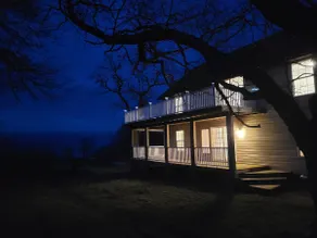 Lakehouse Vineyard on Lake Erie! - Image 2